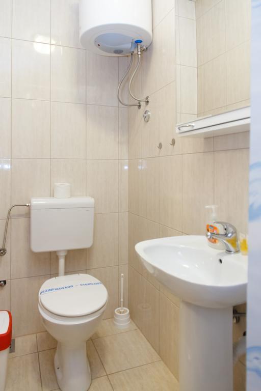 Downtown Apart Hotel Bane Belgrade Room photo