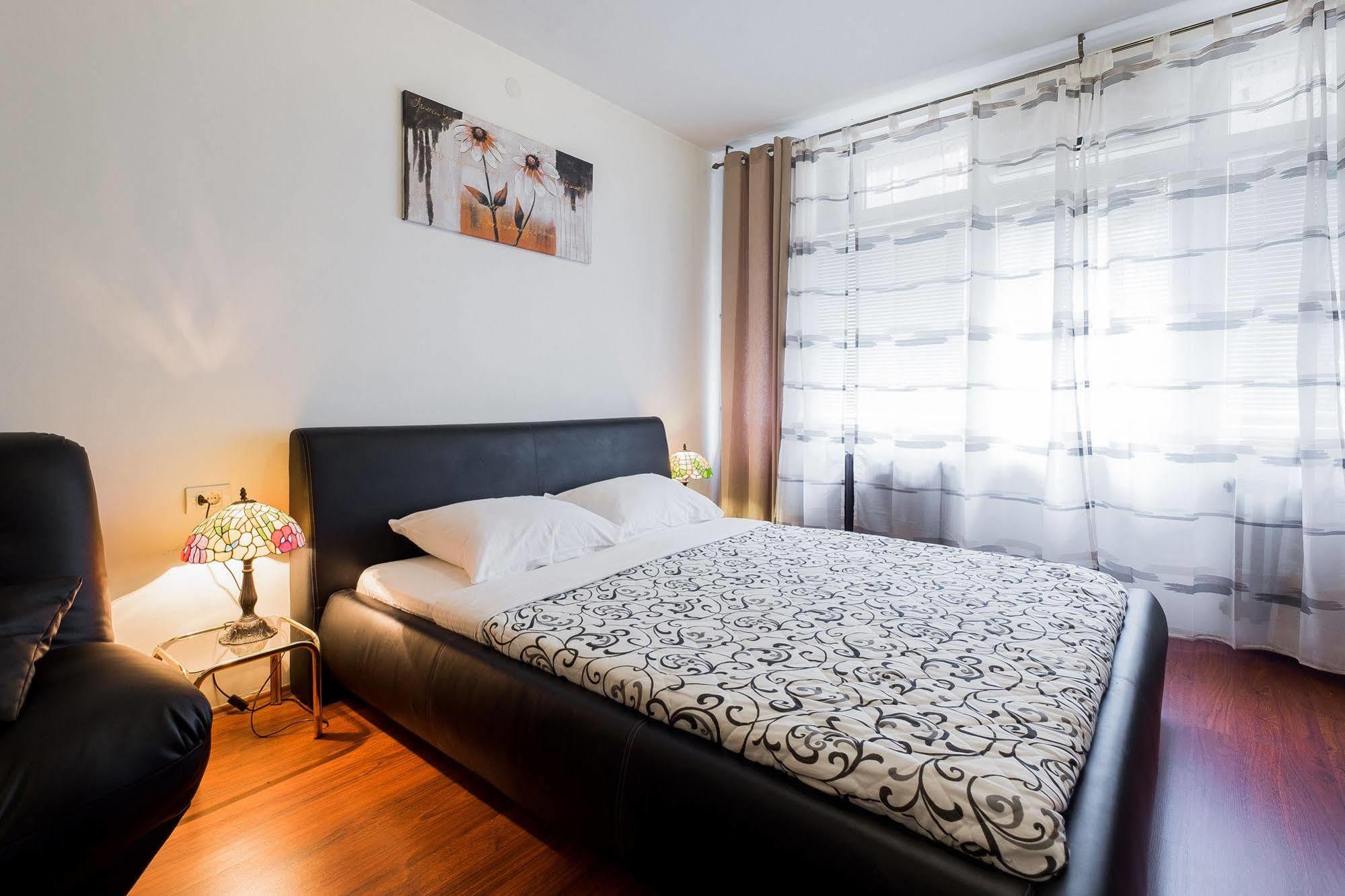 Downtown Apart Hotel Bane Belgrade Exterior photo