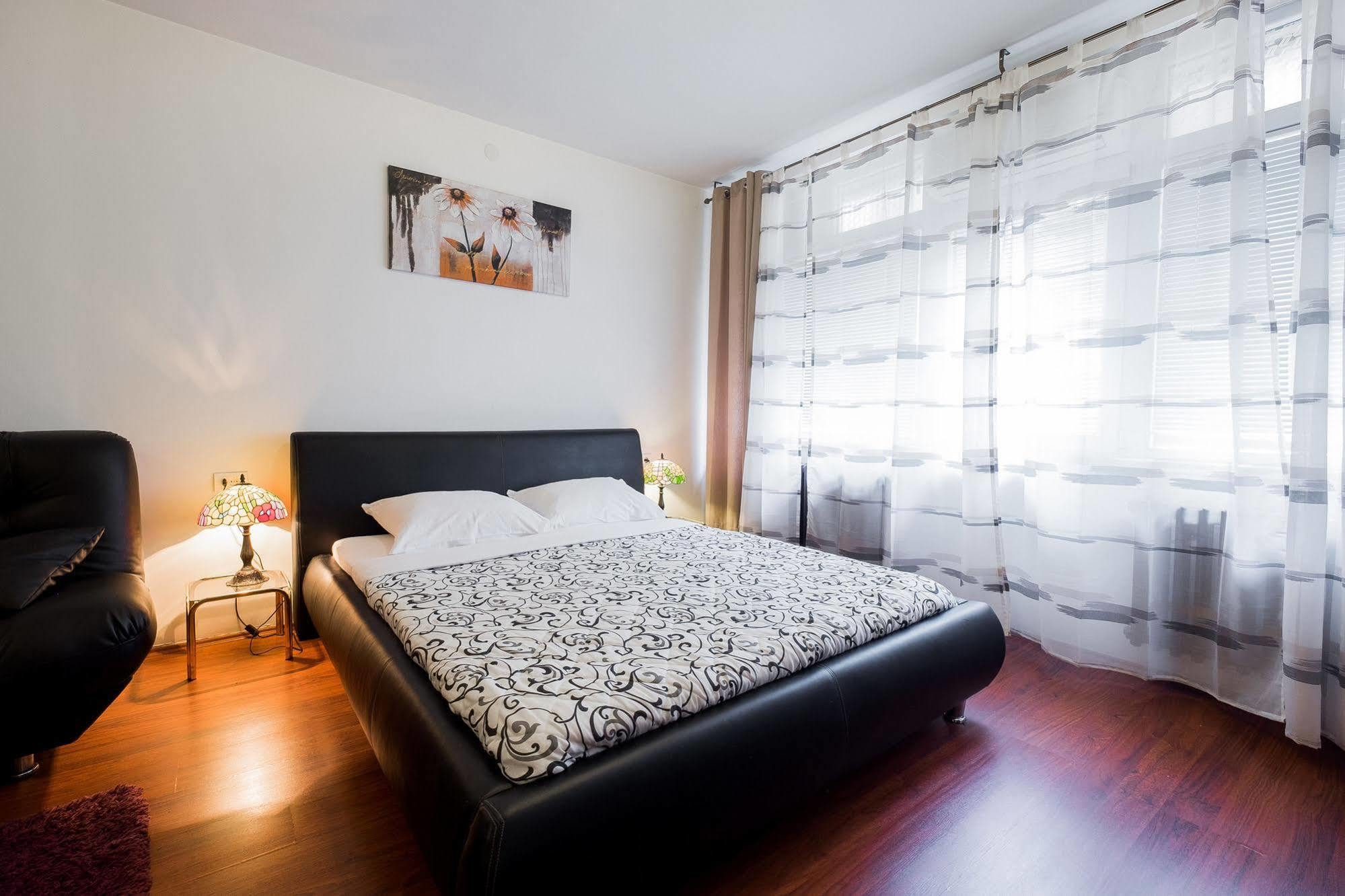 Downtown Apart Hotel Bane Belgrade Exterior photo